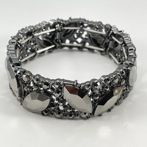 Black Gunmetal Tone Black Glass Rhinestone Bracelet Stretch Elegant Boho Goth